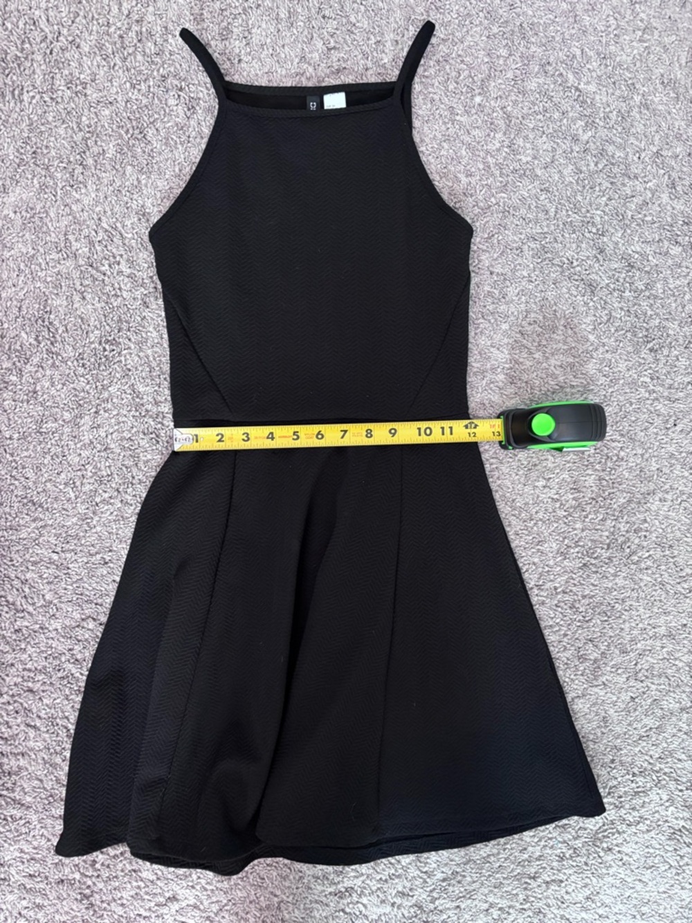H&M Divided Black Sleeveless Fit-and-Flare Dress size 4 chevron texture - Picture 6 of 9